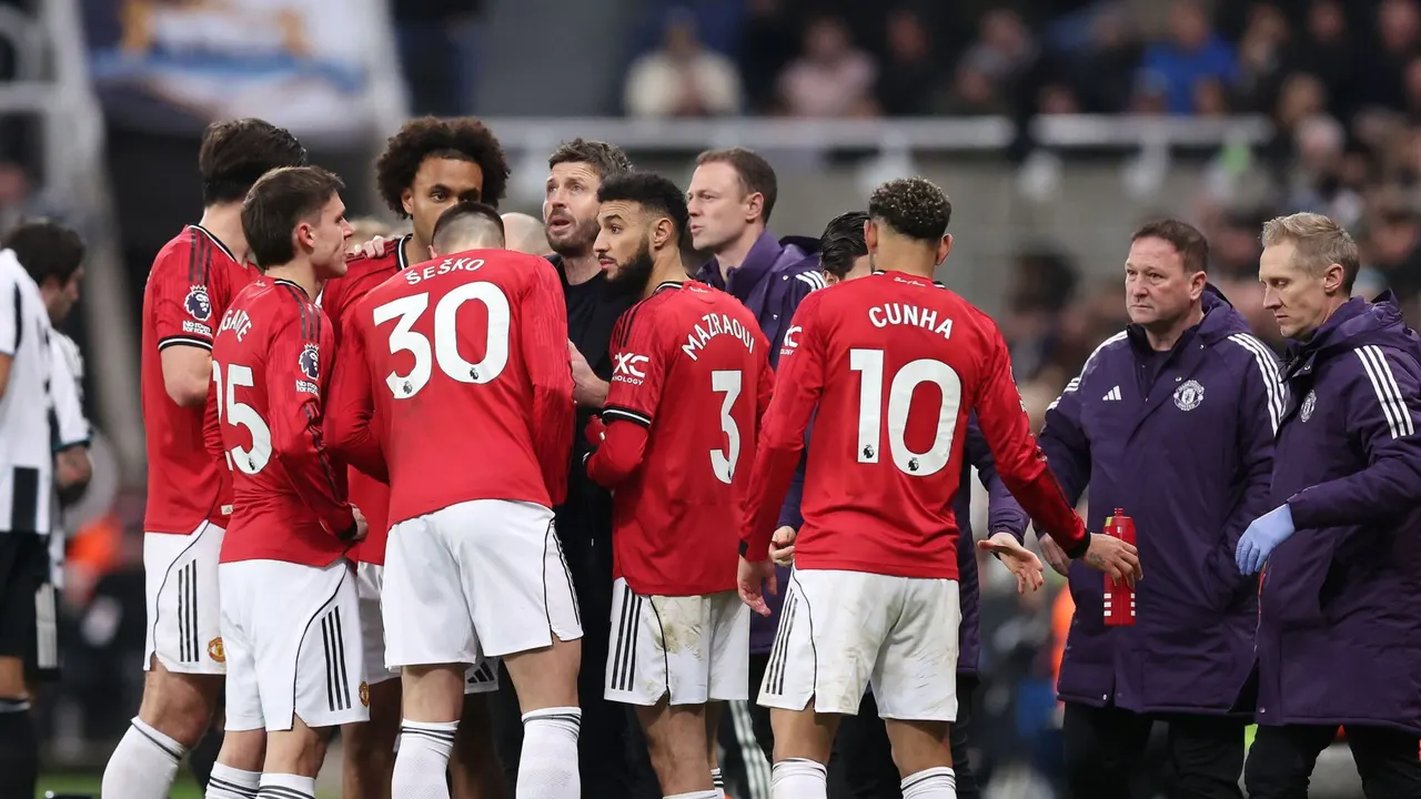 أسطورة إيطاليا: لا أستوعب كيف باع اليونايتد هذا اللاعب